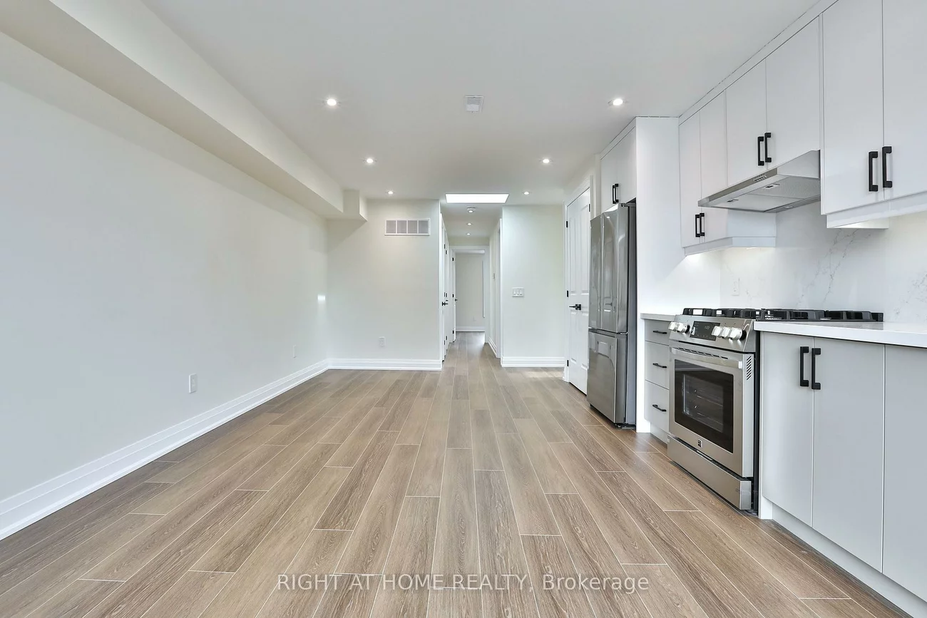 39, Fifteenth, New Toronto, Toronto