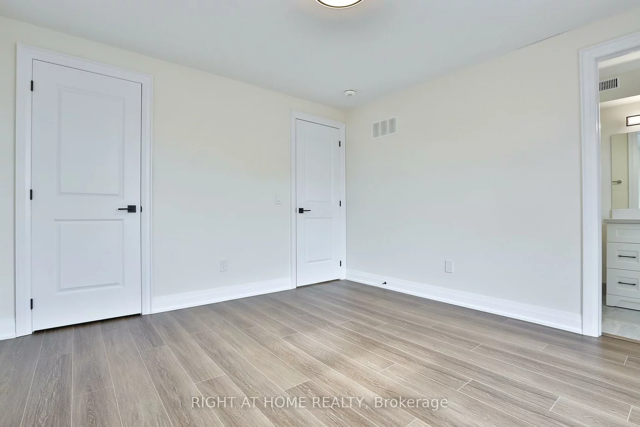 39, Fifteenth, New Toronto, Toronto