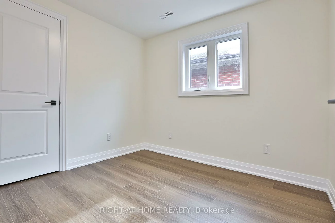 39, Fifteenth, New Toronto, Toronto