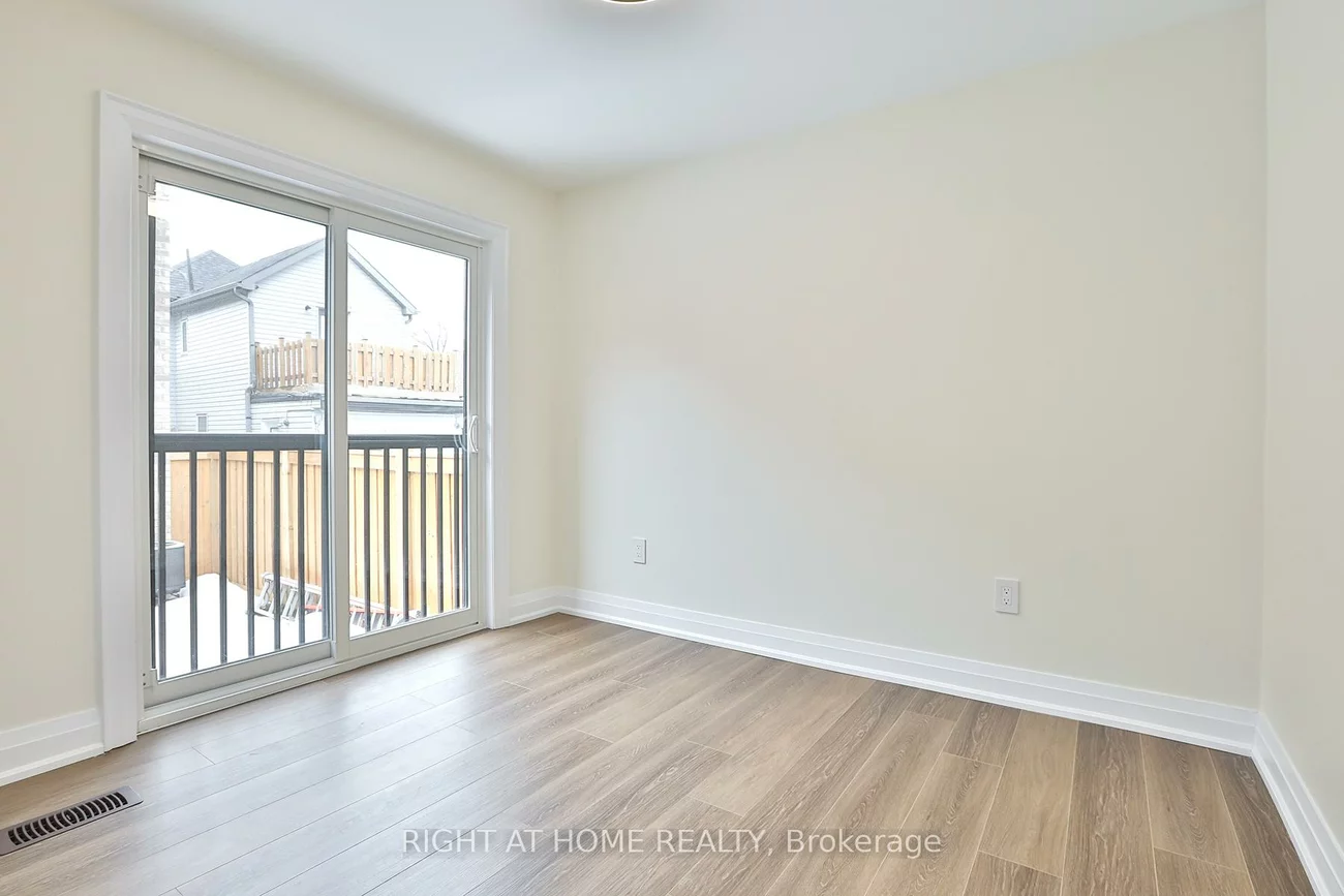 39, Fifteenth, New Toronto, Toronto