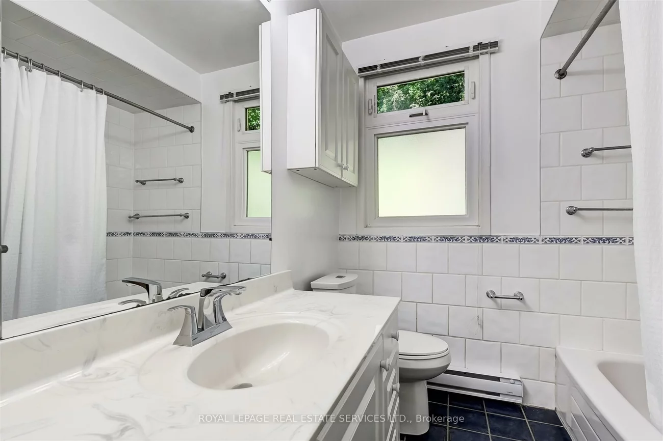 5, Easson, High Park-Swansea, Toronto