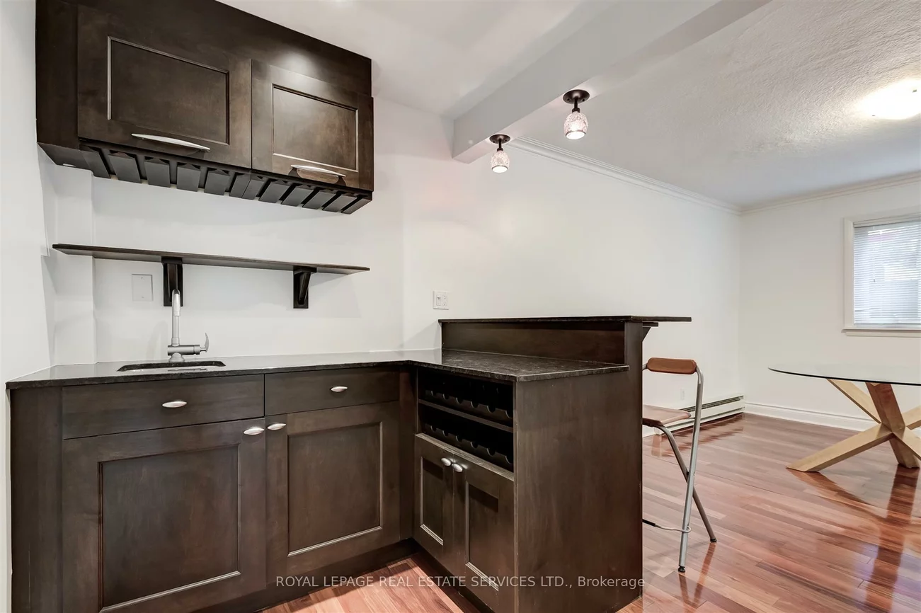 5, Easson, High Park-Swansea, Toronto