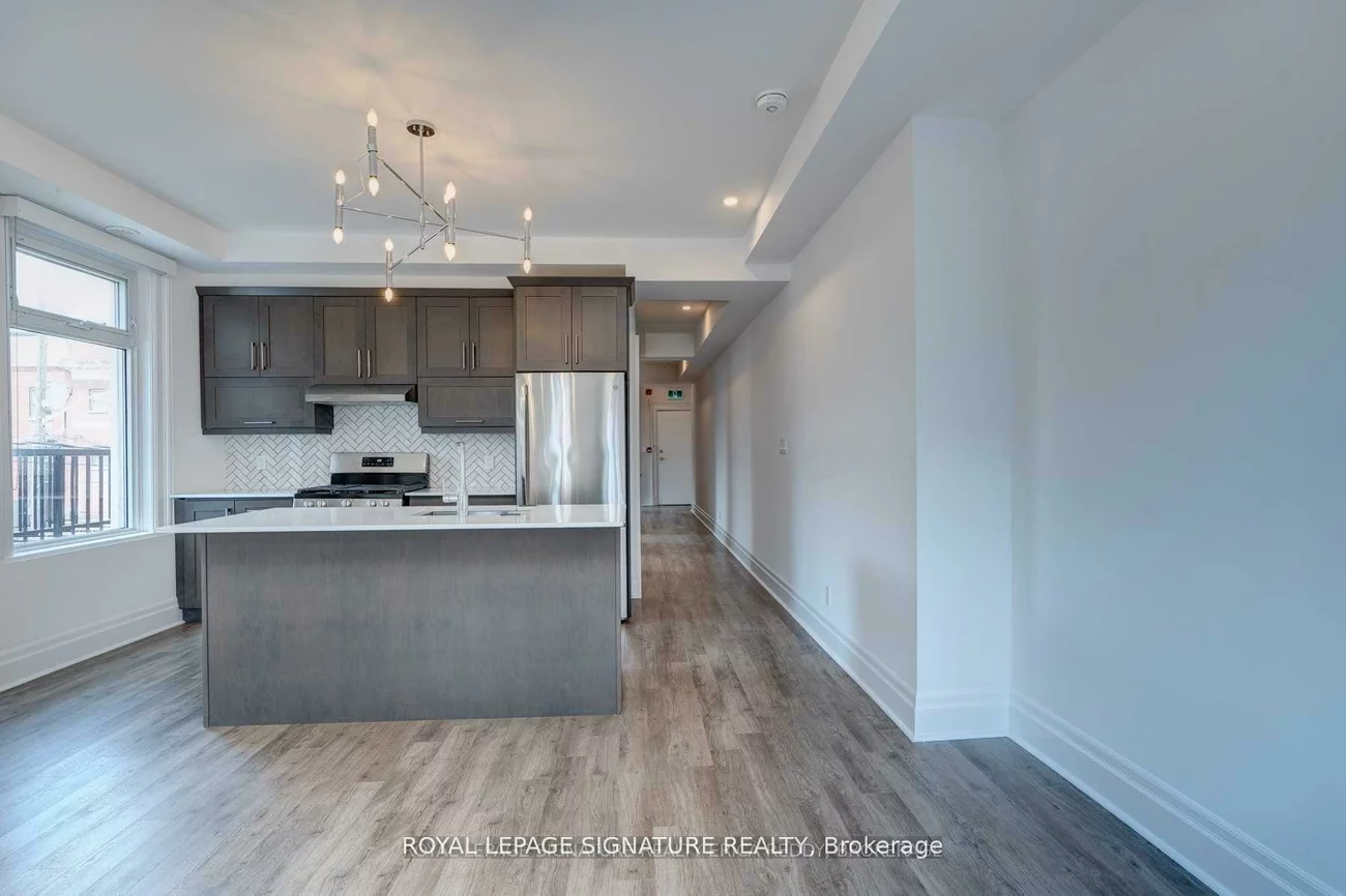 1, Lansdowne, Roncesvalles, Toronto