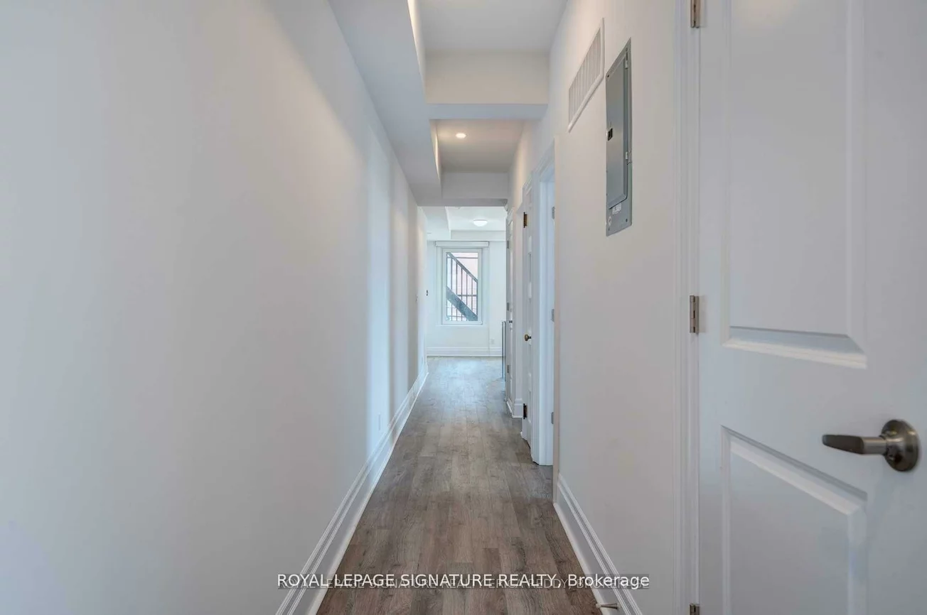 1, Lansdowne, Roncesvalles, Toronto