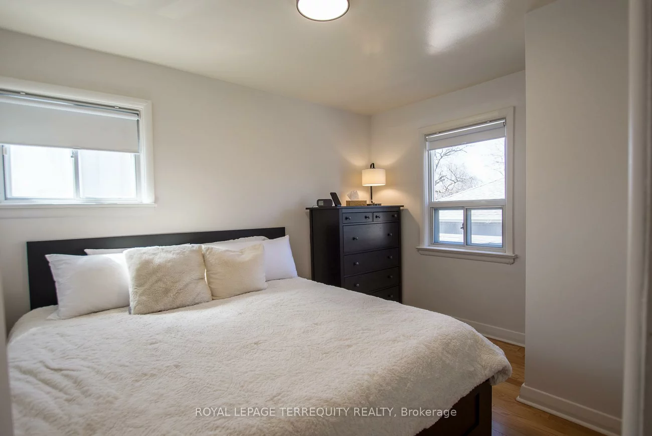 42, Sunray, Downsview-Roding-CFB, Toronto