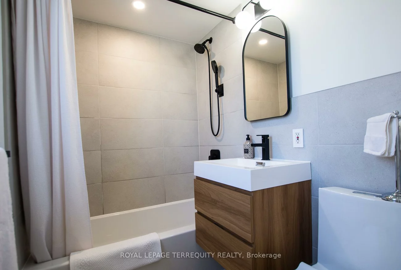 42, Sunray, Downsview-Roding-CFB, Toronto