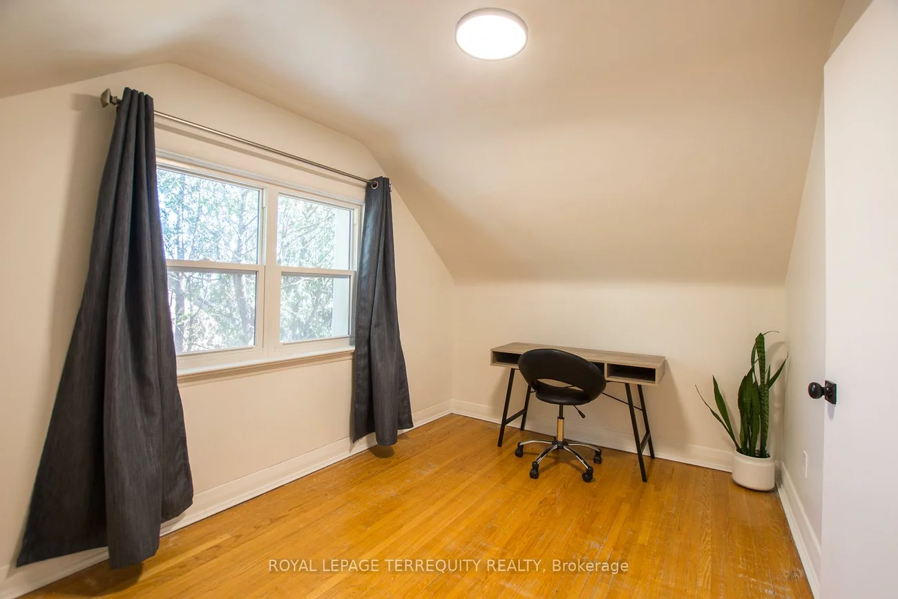 42, Sunray, Downsview-Roding-CFB, Toronto