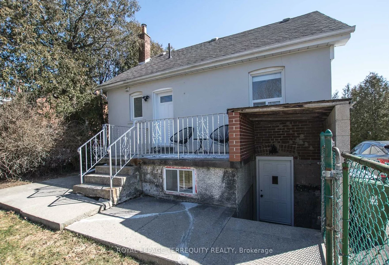 42, Sunray, Downsview-Roding-CFB, Toronto