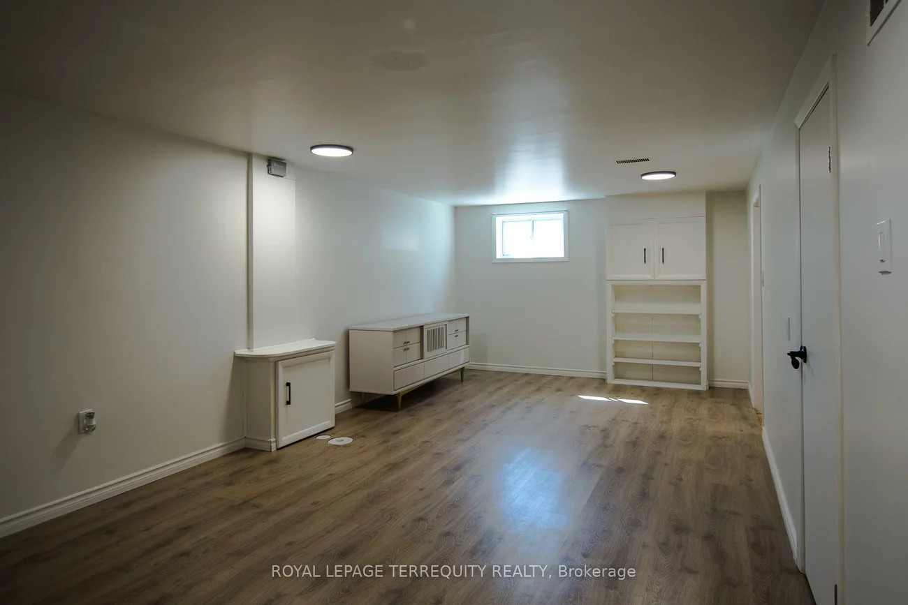 42, Sunray, Downsview-Roding-CFB, Toronto