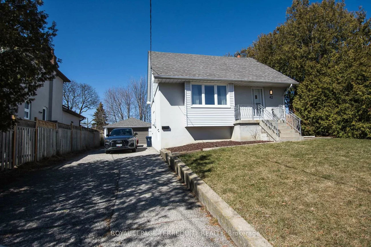 42, Sunray, Downsview-Roding-CFB, Toronto