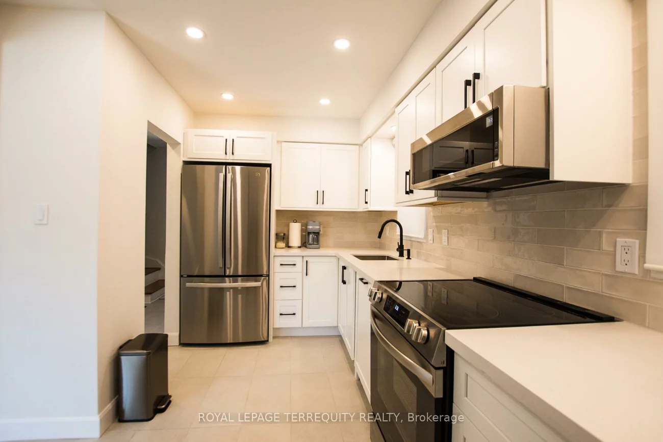 42, Sunray, Downsview-Roding-CFB, Toronto