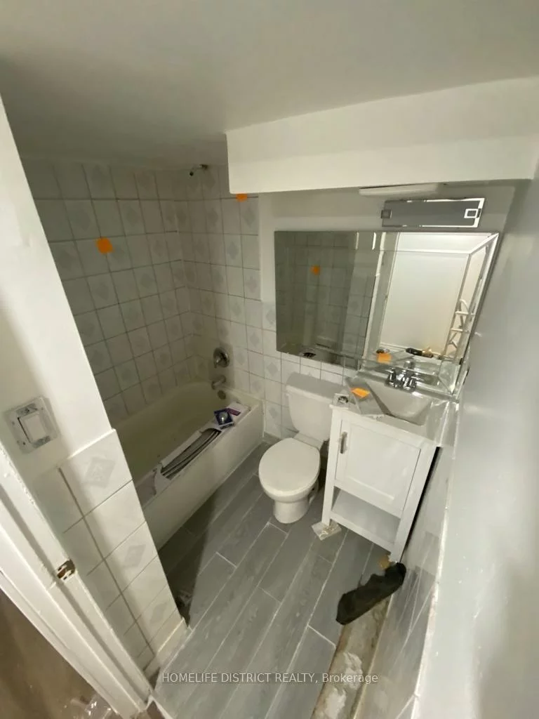 135, Emerson, Dovercourt-Wallace Emerson-Junction, Toronto