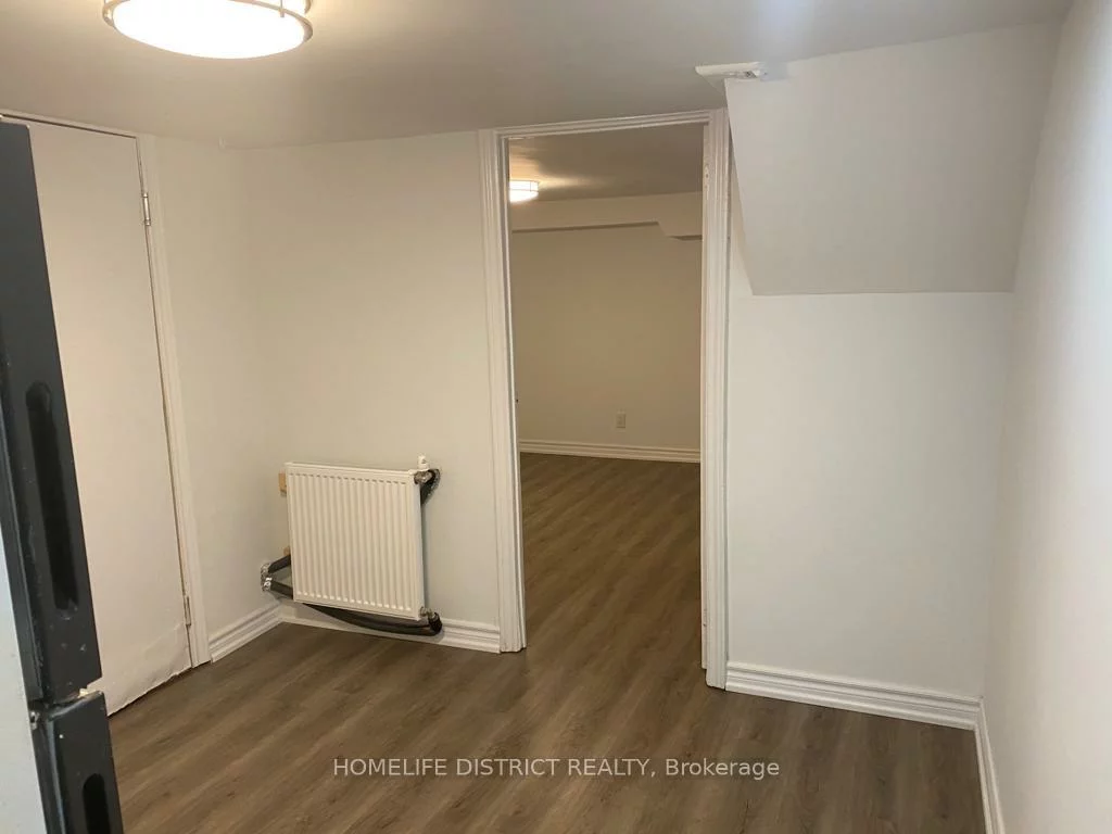 135, Emerson, Dovercourt-Wallace Emerson-Junction, Toronto