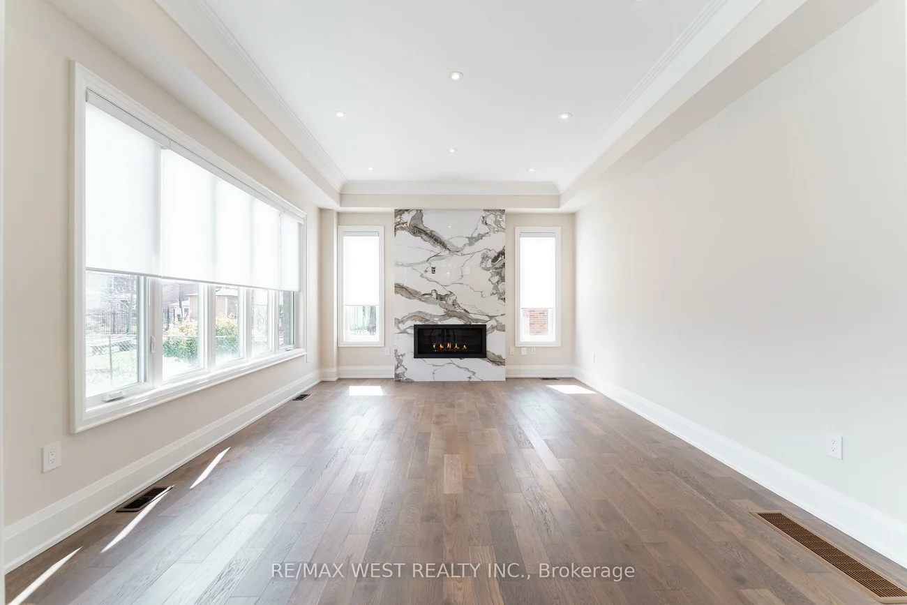 119, Jay, Maple Leaf, Toronto