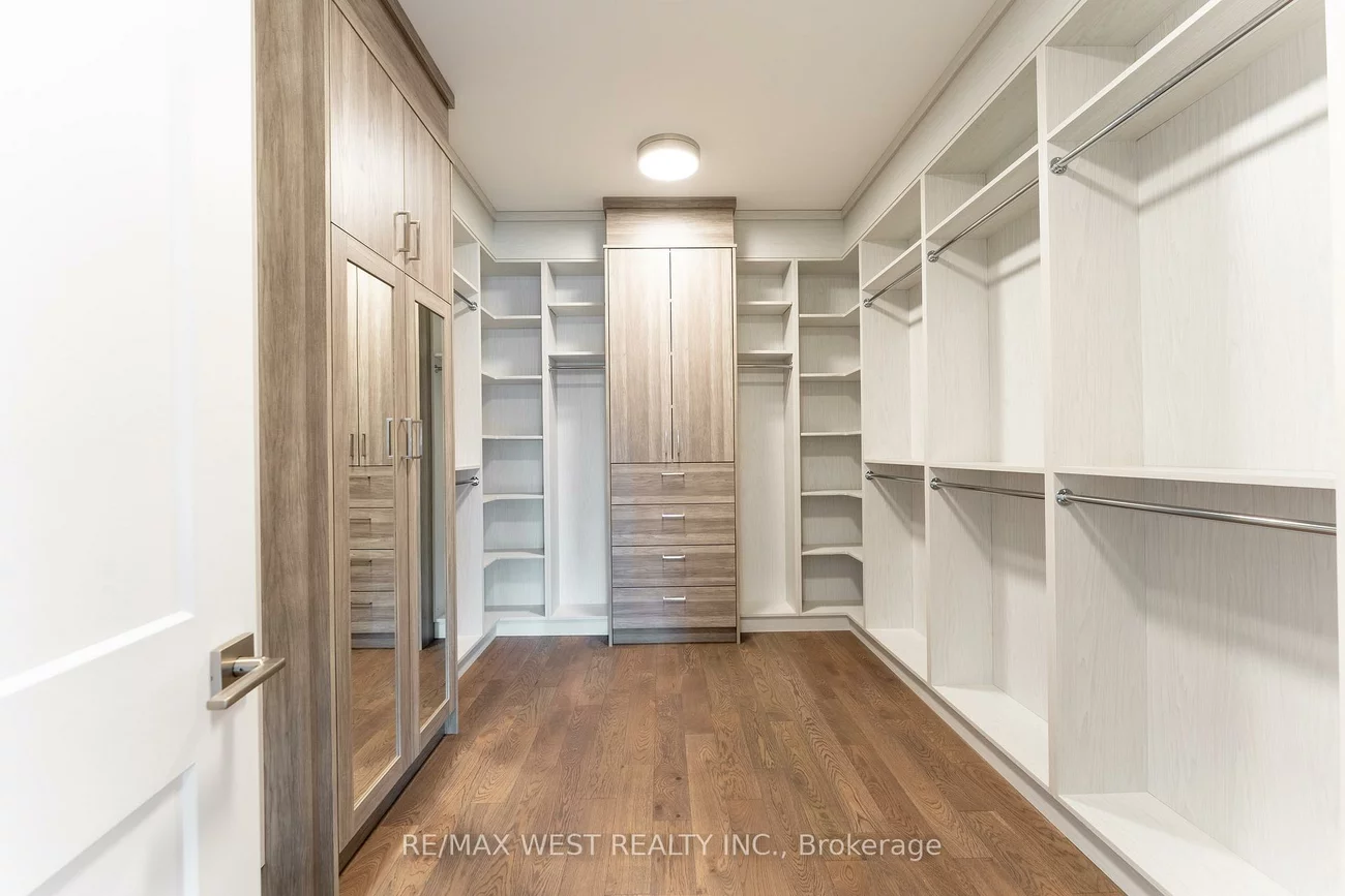 119, Jay, Maple Leaf, Toronto