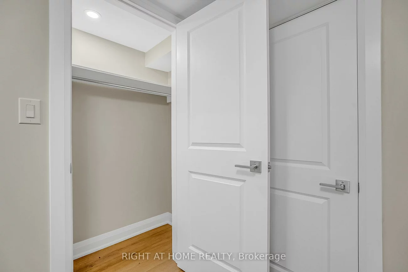 10, Golfwood, Kingsview Village-The Westway, Toronto