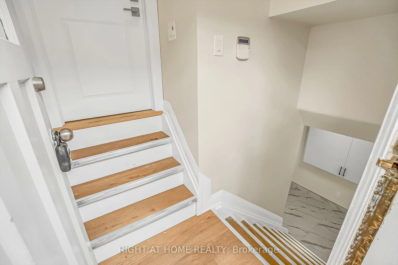 10, Golfwood, Kingsview Village-The Westway, Toronto