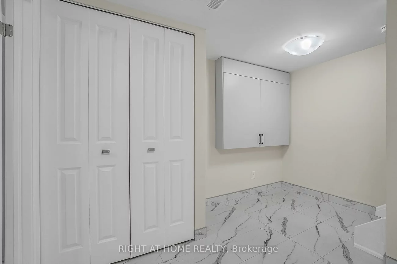 10, Golfwood, Kingsview Village-The Westway, Toronto