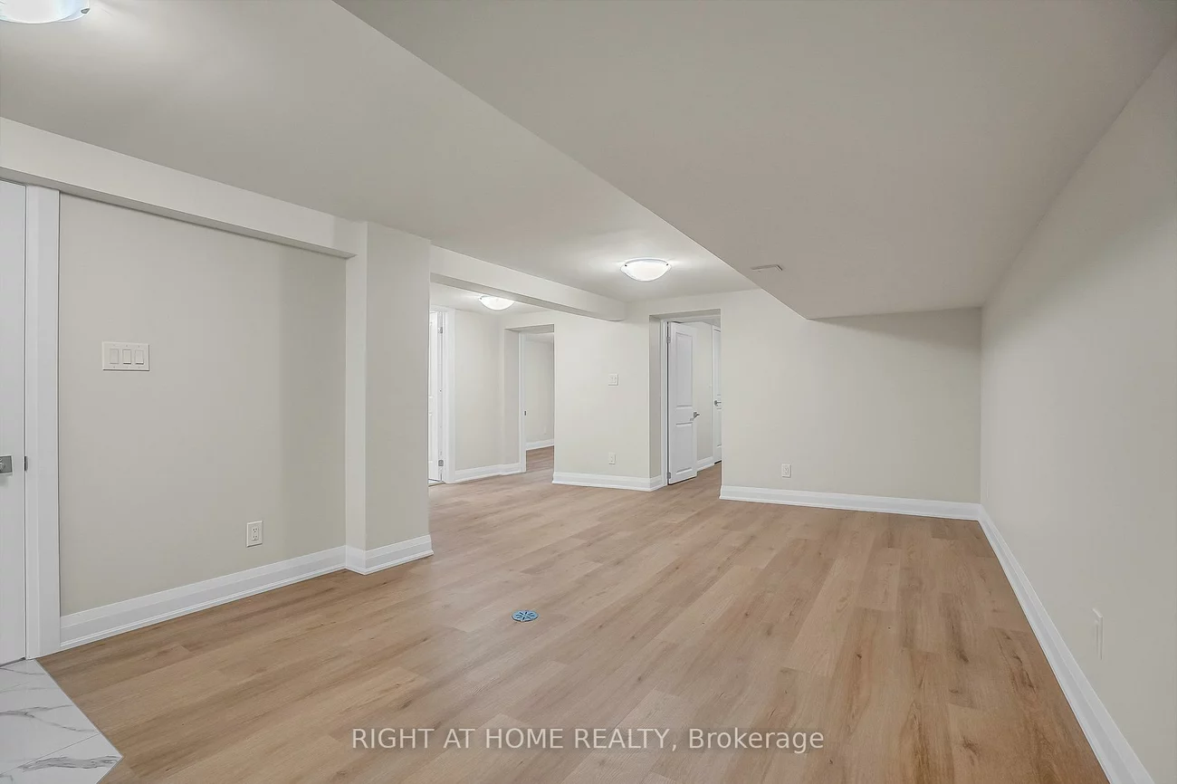 10, Golfwood, Kingsview Village-The Westway, Toronto