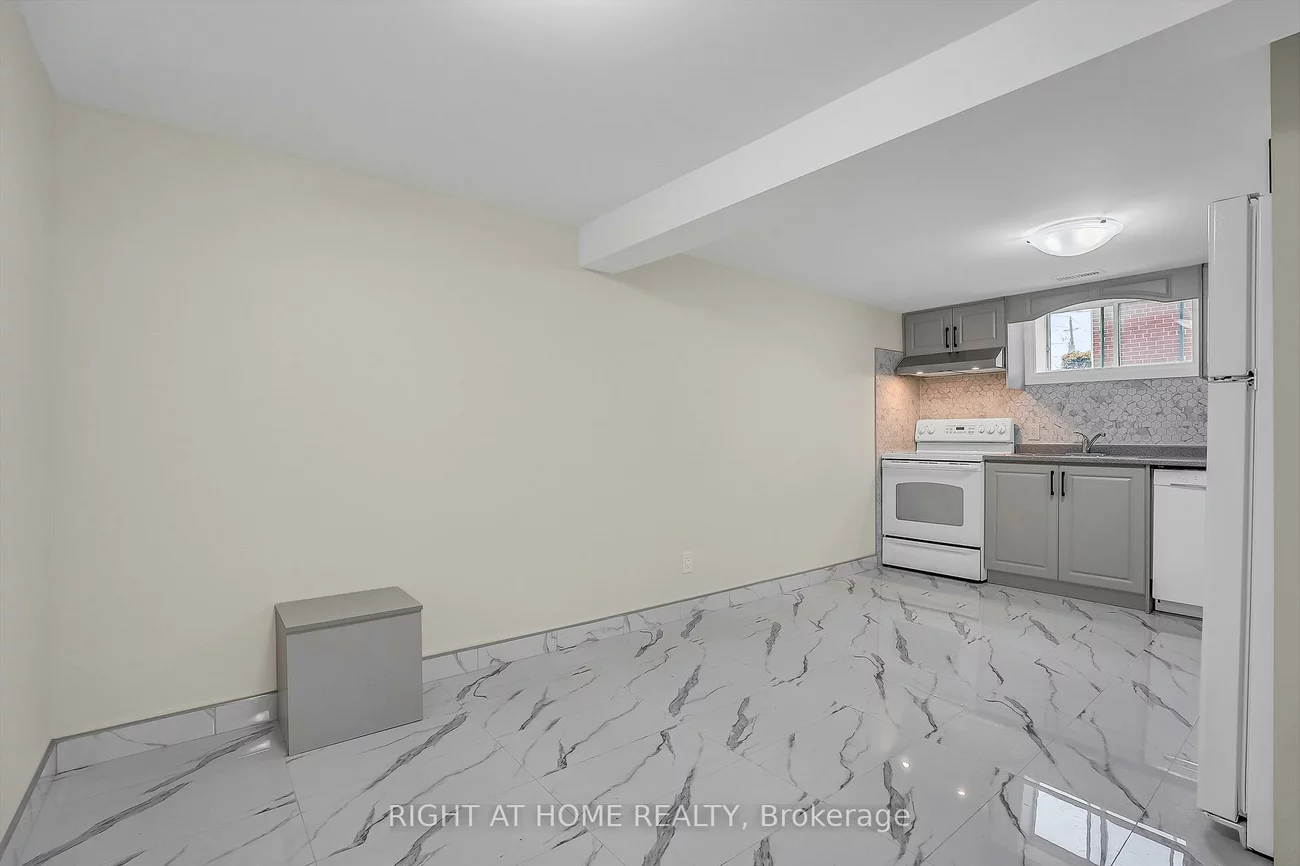 10, Golfwood, Kingsview Village-The Westway, Toronto