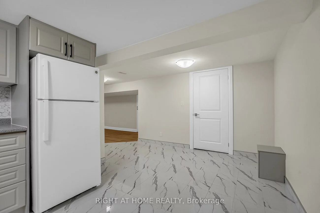 10, Golfwood, Kingsview Village-The Westway, Toronto