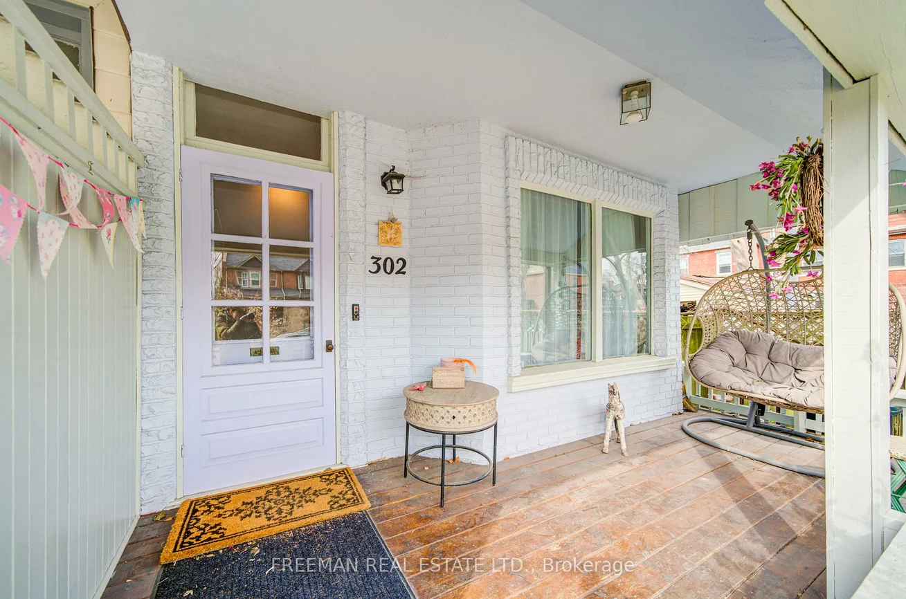 302, Evelyn, Junction Area, Toronto