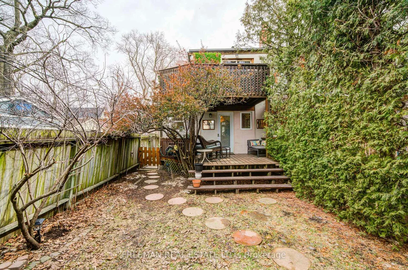 302, Evelyn, Junction Area, Toronto