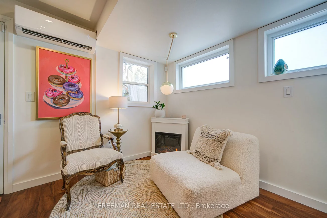 302, Evelyn, Junction Area, Toronto