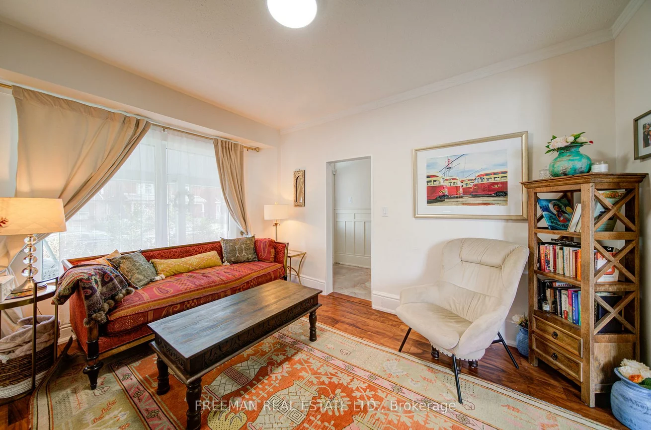 302, Evelyn, Junction Area, Toronto