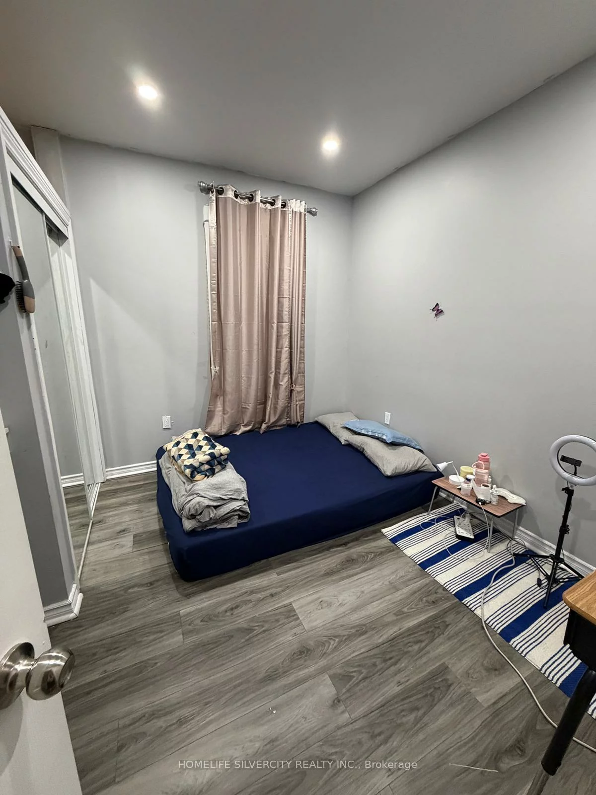 8B, Times, Briar Hill-Belgravia, Toronto