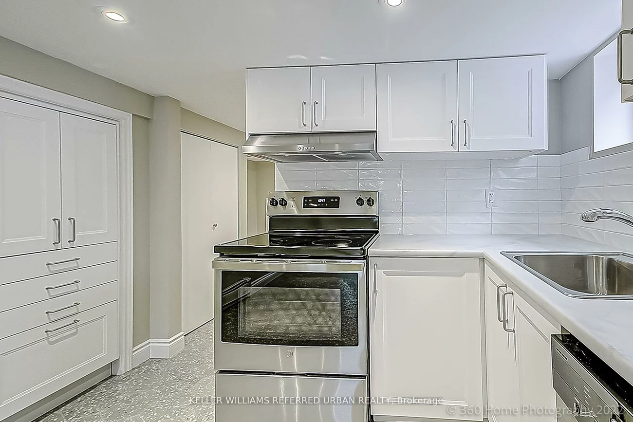 554, Caledonia, Caledonia-Fairbank, Toronto