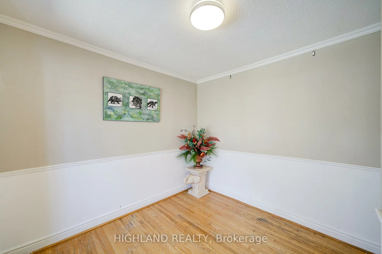 90, Clouston, Weston, Toronto