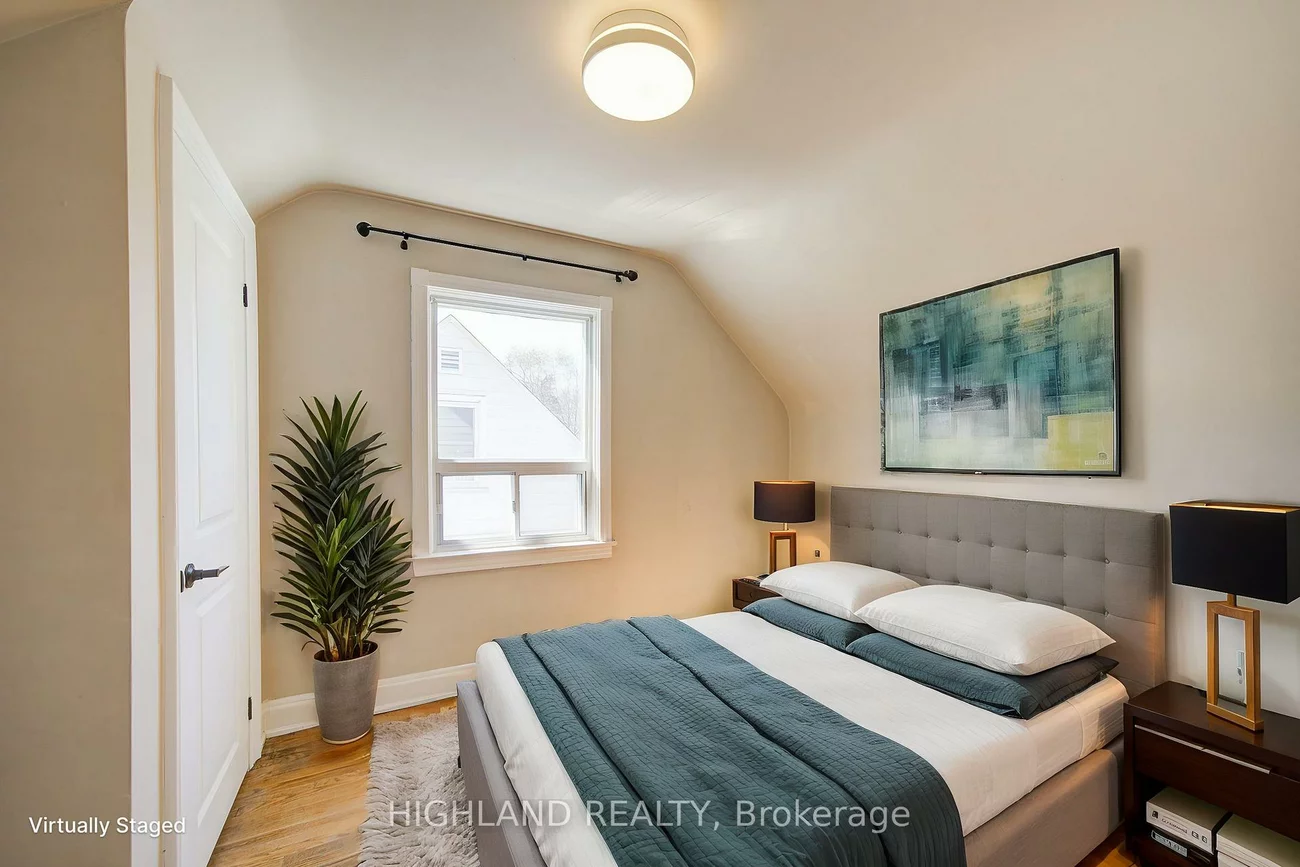 90, Clouston, Weston, Toronto