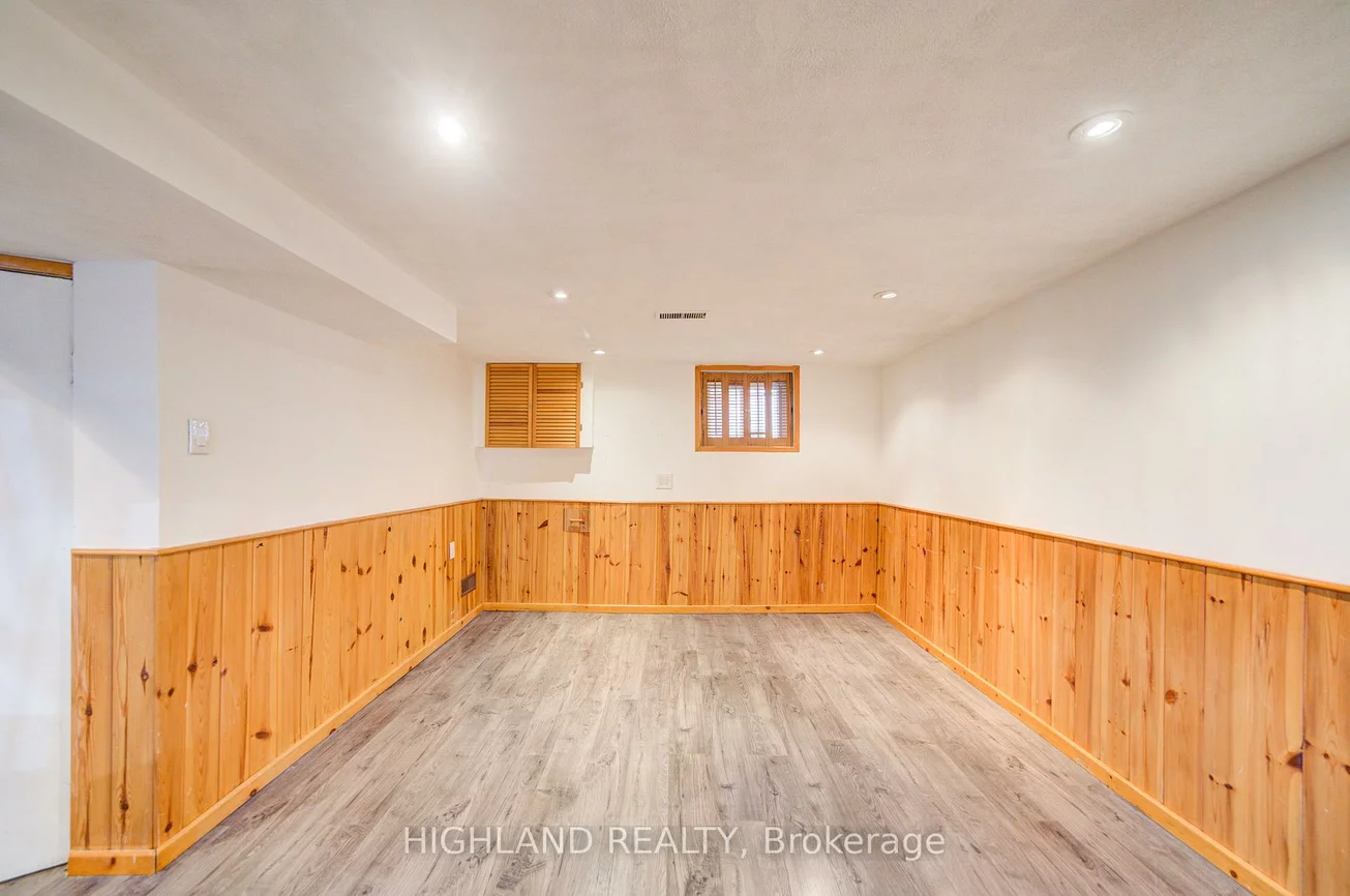 90, Clouston, Weston, Toronto