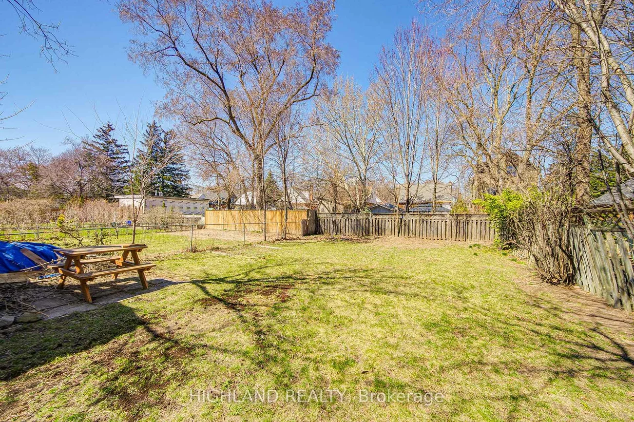 90, Clouston, Weston, Toronto