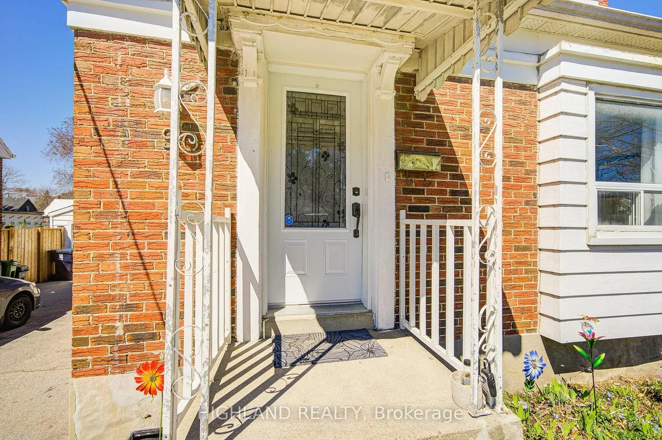 90, Clouston, Weston, Toronto