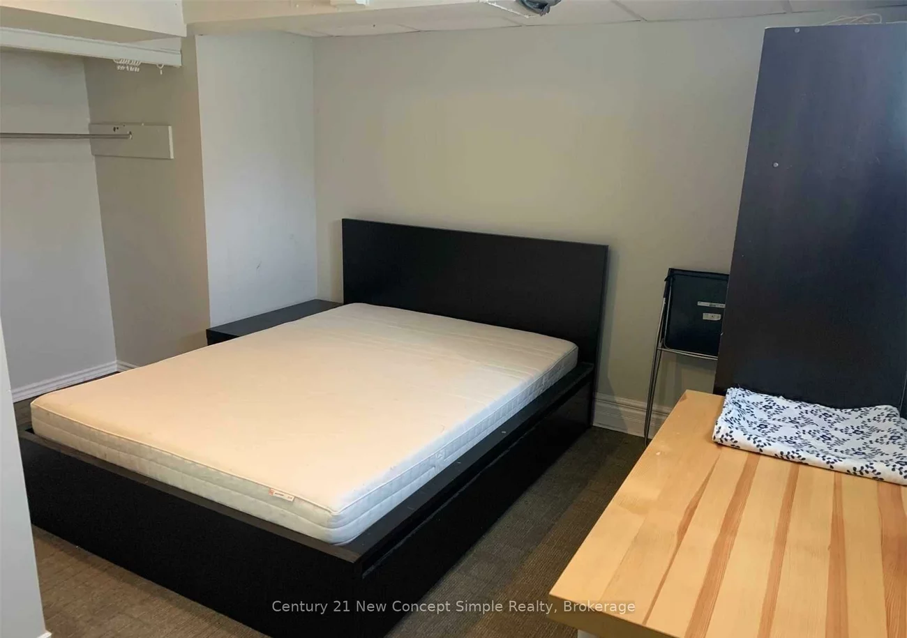 271, Delta, Alderwood, Toronto