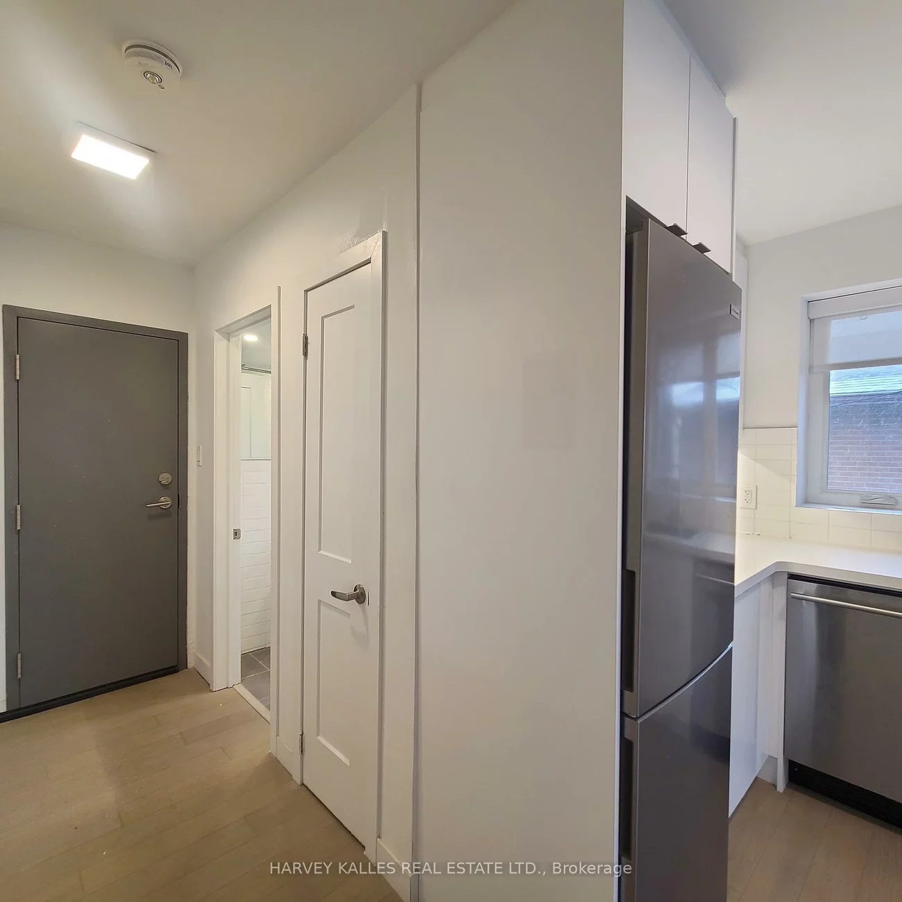 521, Browns, Alderwood, Toronto