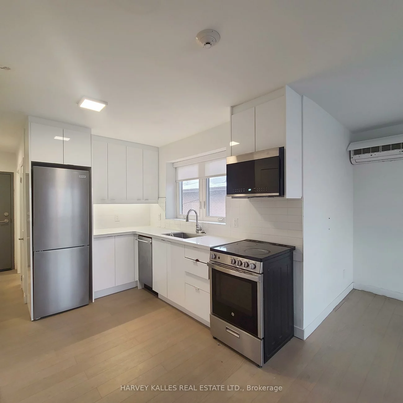 521, Browns, Alderwood, Toronto