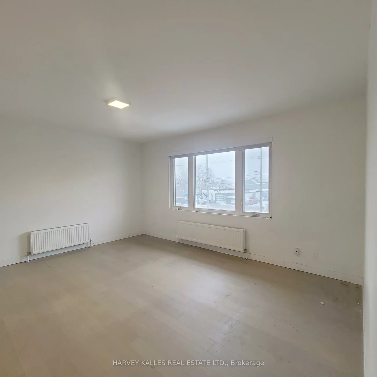 521, Browns, Alderwood, Toronto