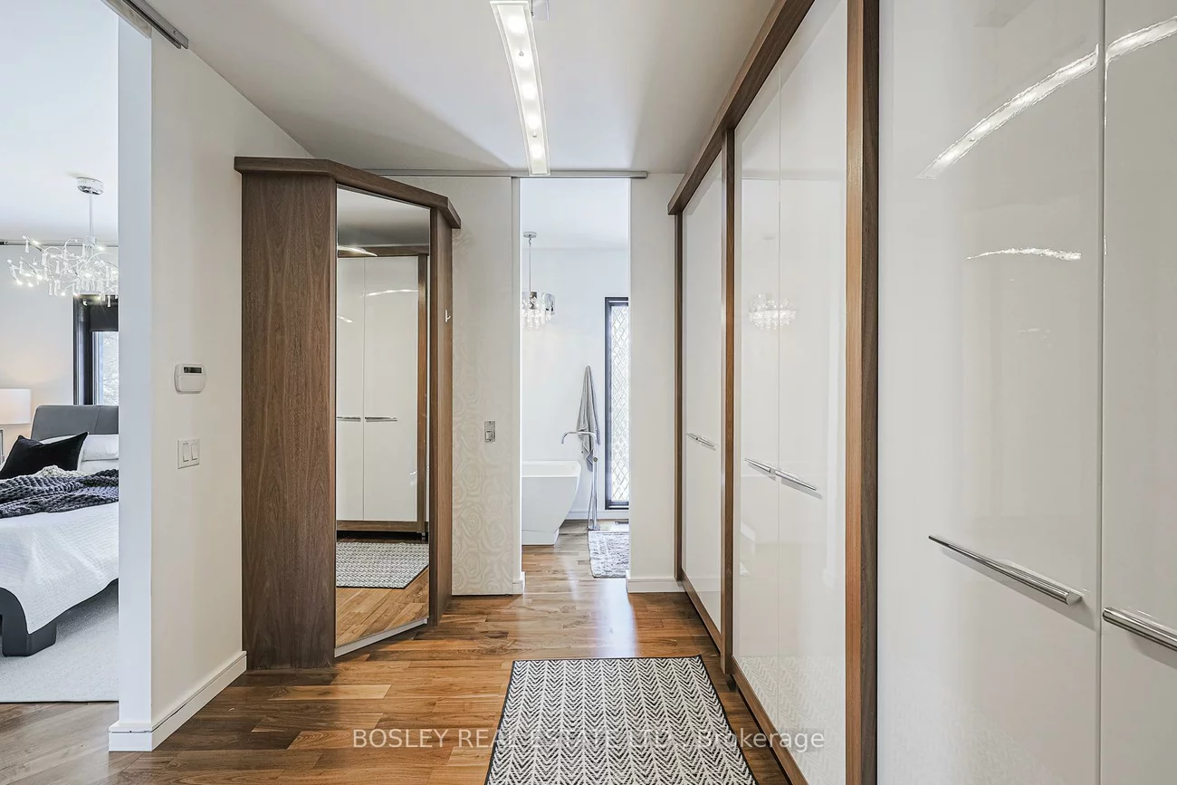 10, Graystone, Islington-City Centre West, Toronto