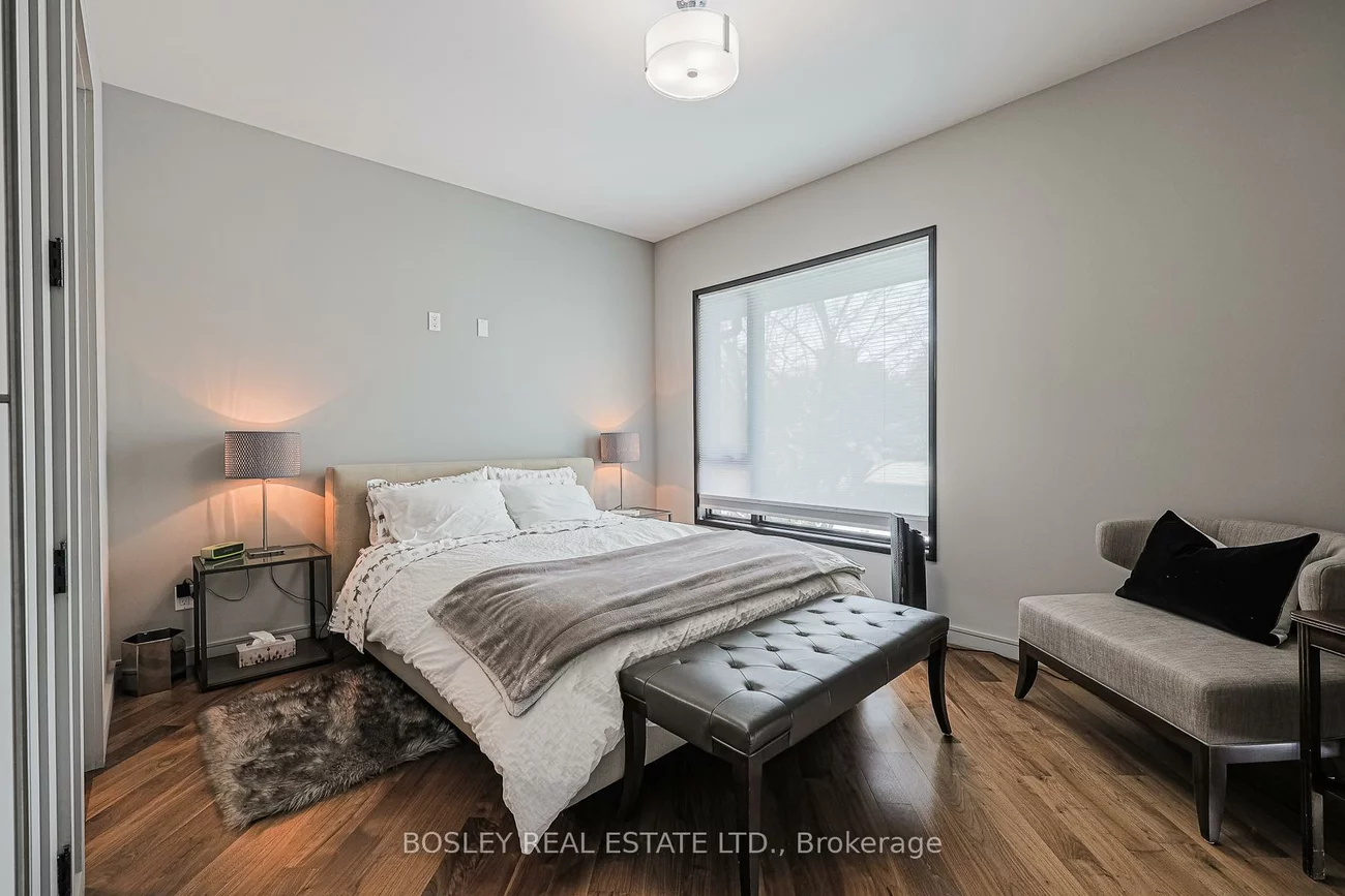 10, Graystone, Islington-City Centre West, Toronto