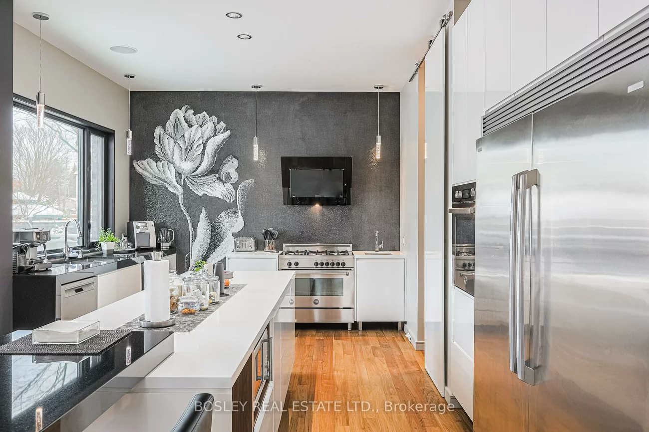 10, Graystone, Islington-City Centre West, Toronto