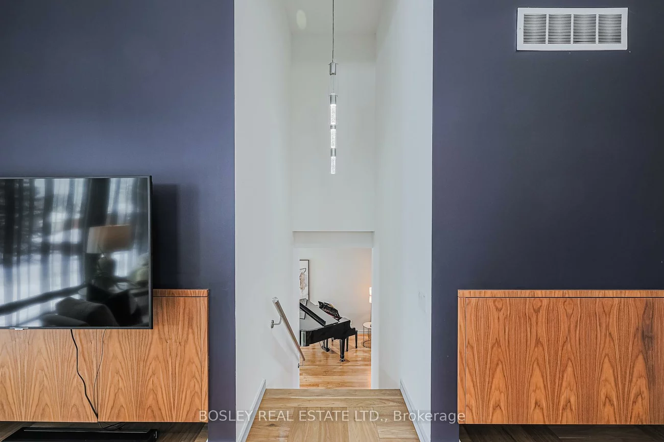 10, Graystone, Islington-City Centre West, Toronto