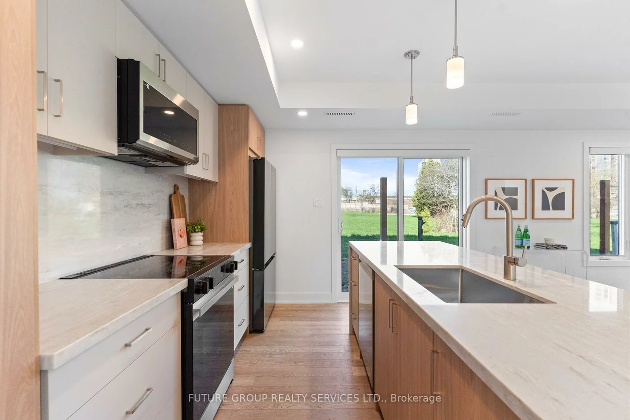 15, Acorn, Islington-City Centre West, Toronto