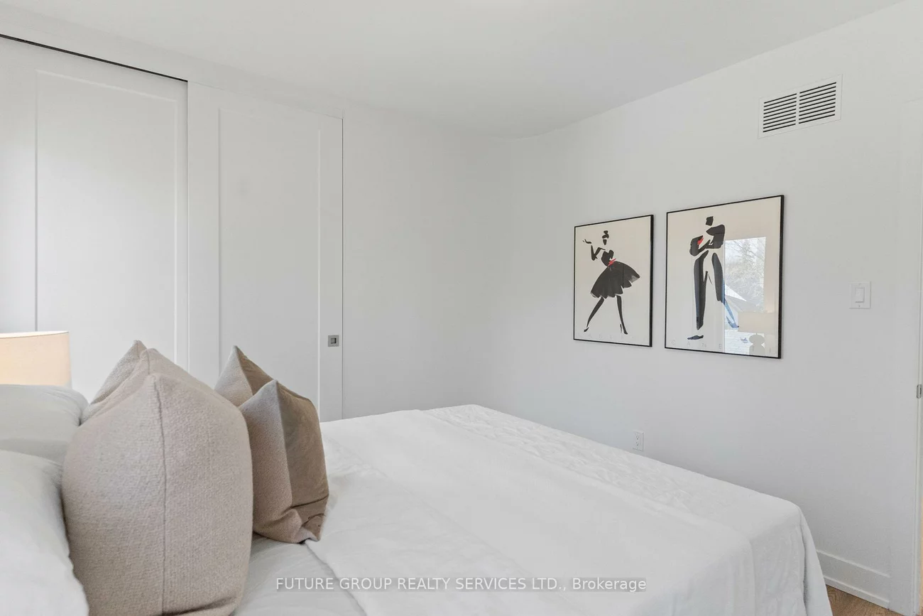 15, Acorn, Islington-City Centre West, Toronto