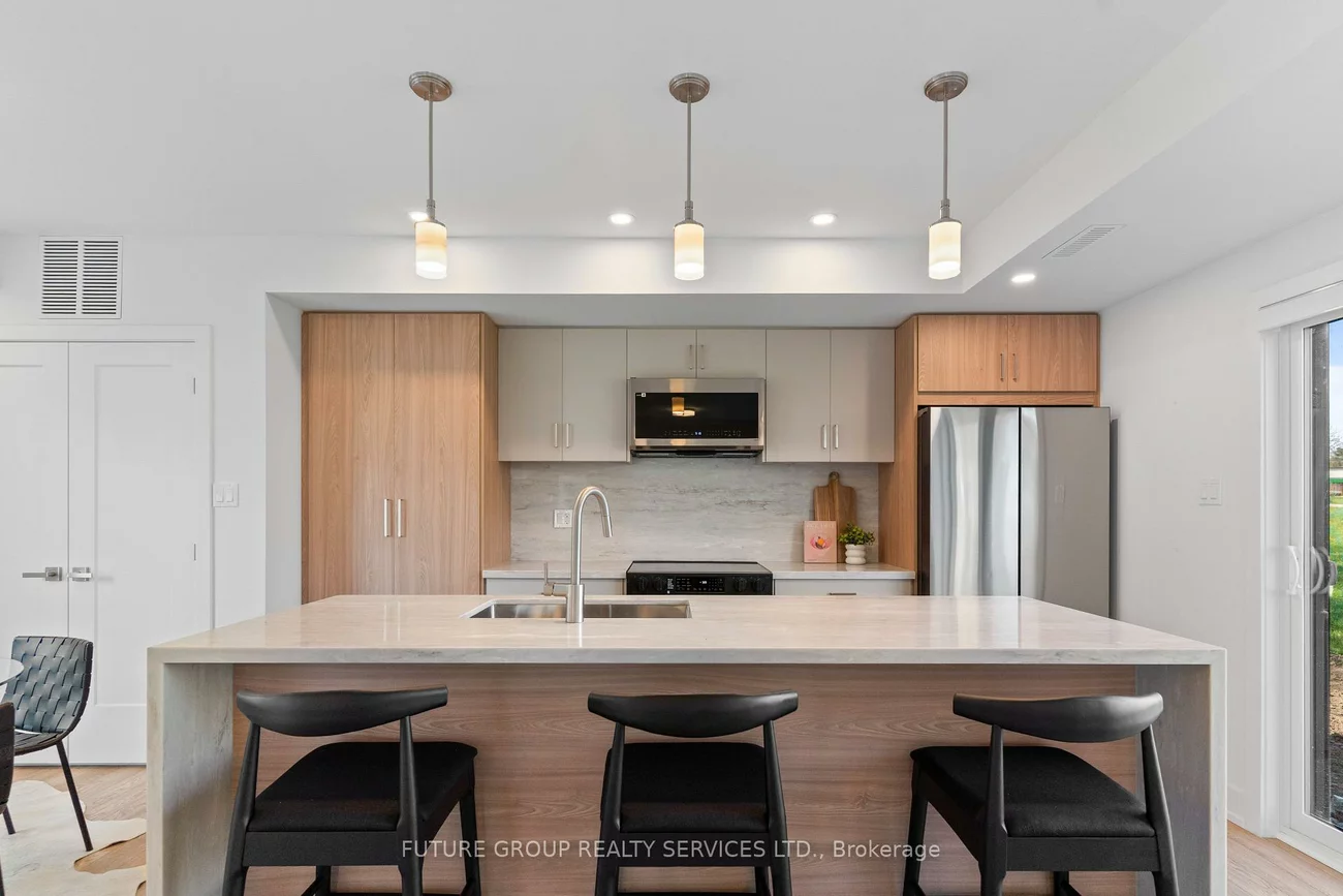15, Acorn, Islington-City Centre West, Toronto