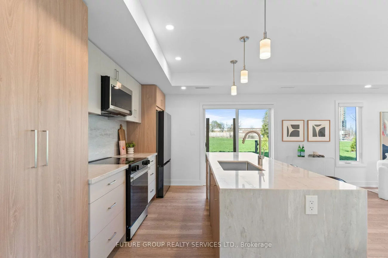 15, Acorn, Islington-City Centre West, Toronto