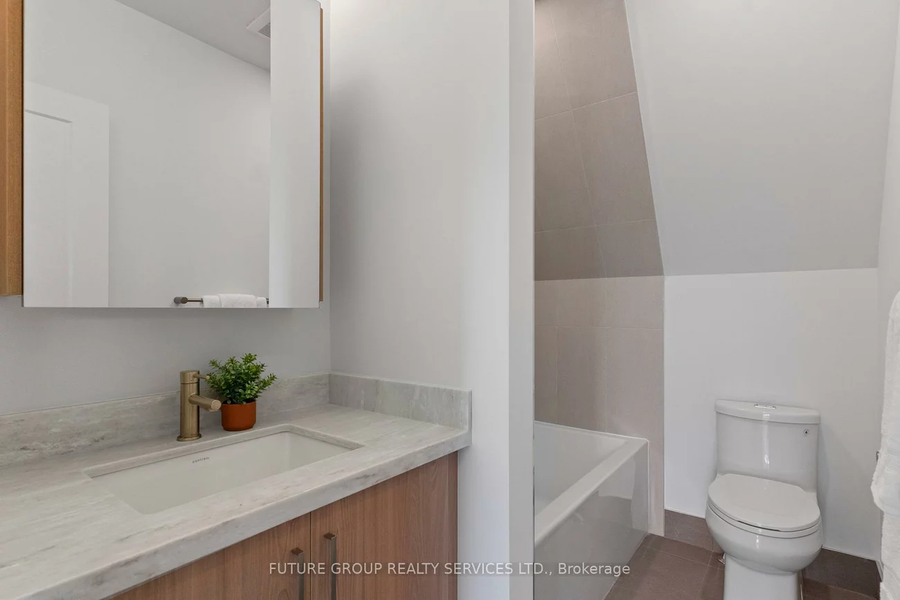 15, Acorn, Islington-City Centre West, Toronto