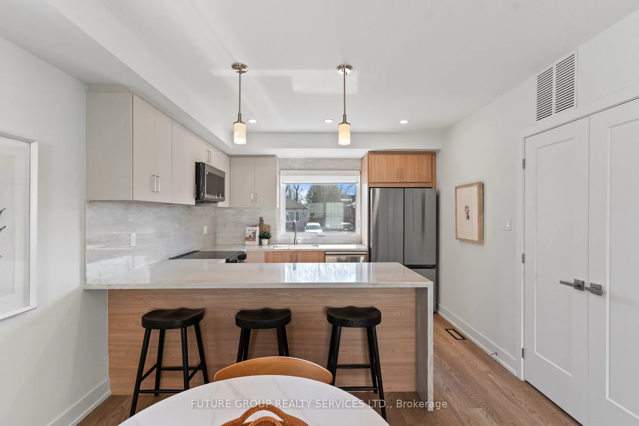 15, Acorn, Islington-City Centre West, Toronto